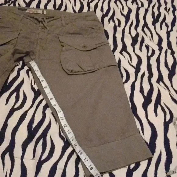 💙🌹khaki Bermuda shorts🎉 - Picture 13 of 16